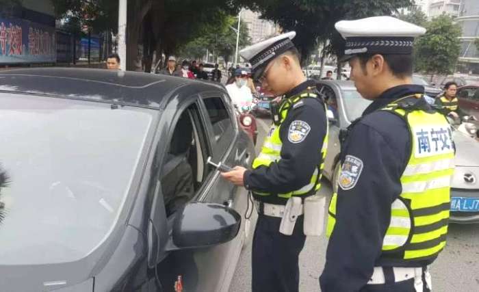 中秋節期間, 將嚴查這四種交通違章行為, 一經發現吊銷駕證