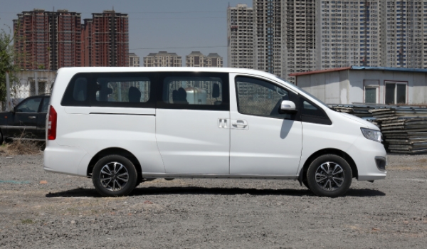 五萬(wàn)以下的七座商務(wù)車 五菱佳辰、菱智、瑞風(fēng)M3值得購(gòu)買