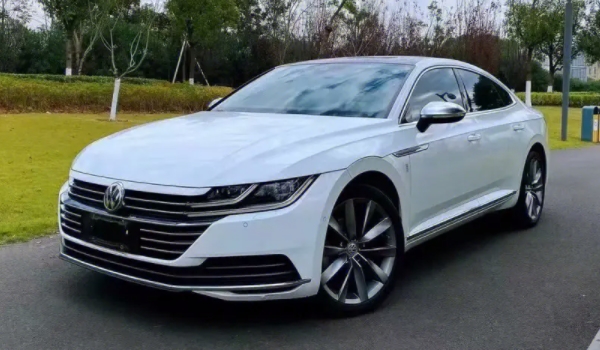 大眾cc怎么樣 車內(nèi)設(shè)計(jì)顏值較高、行駛穩(wěn)定性好、加速動(dòng)力強(qiáng)