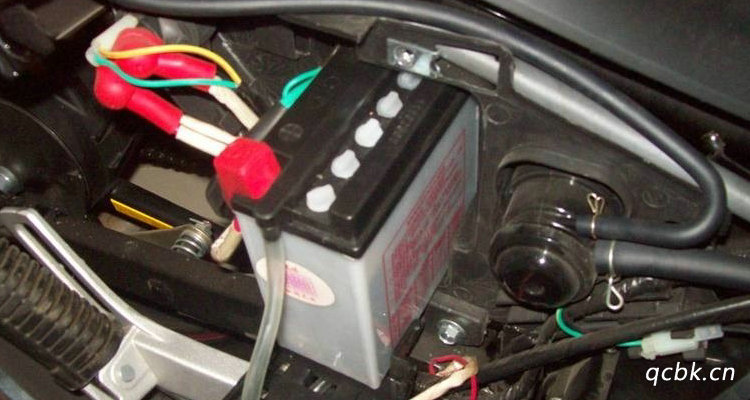 摩托車電瓶放久了沒電了怎么恢復