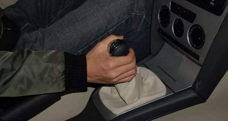 手動擋怎么起步又快又穩