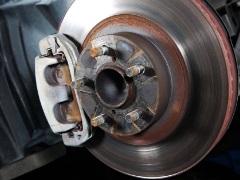 剎車次數過多或導致熱衰減 剎車熱衰減是什么