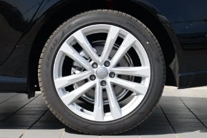 奧迪a6l輪胎規格型號 a6l的輪胎尺寸為255/40 r20