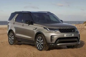 路虎發現和極光哪個好 發現車身長達4.9米(馬力可達360匹)