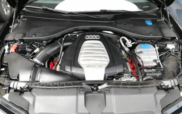 W12發動機源自奧迪 W12發動機的優點有哪些	