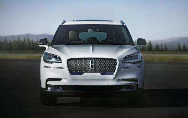 美國頂級轎車品牌 林肯汽車標(biāo)志的來歷是什么