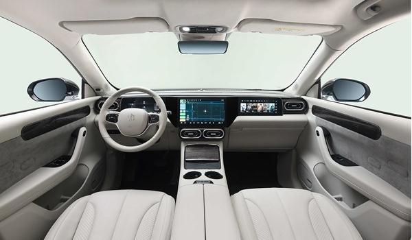 零跑C11公布售價，一款誘惑力極大的新車型