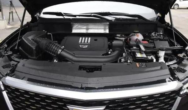新款凱迪拉克XT6，家用商用都適合（有面子的車型）