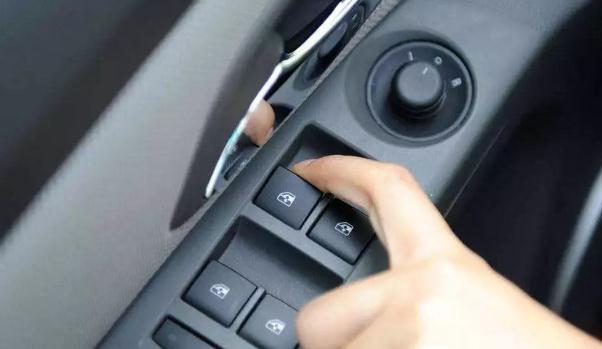 什么是車窗一鍵升降功能，提高駕駛安全系數（隨意升降調整）