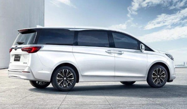別克gl8商務(wù)車報價 2022款別克gl8售價23萬(分期首付6萬)