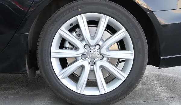 奧迪a6l輪胎規格型號 a6l的輪胎尺寸為255/40 r20