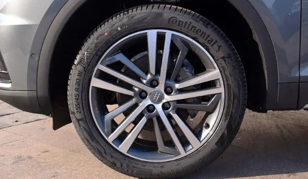 奧迪q5l輪胎型號 奧迪q5L輪胎規格為255/45 r20