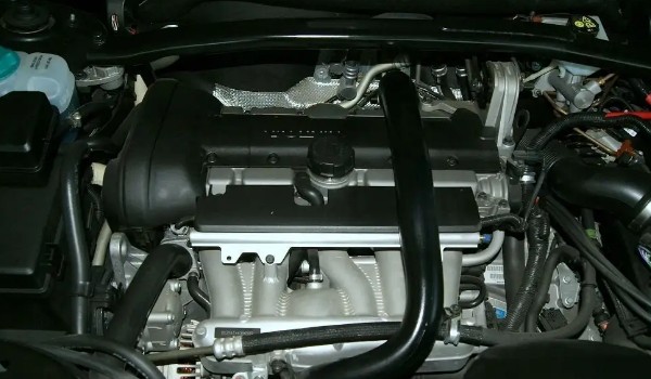 沃爾沃xc90的口碑怎么樣 車身長(zhǎng)達(dá)4.9米(舒適性高采用獨(dú)立懸架)