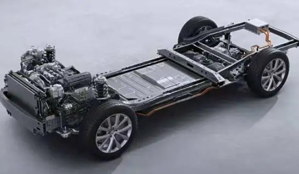 增程式混動技術(shù)原理是什么 電機(jī)驅(qū)動汽車(發(fā)電機(jī)給電機(jī)充能)