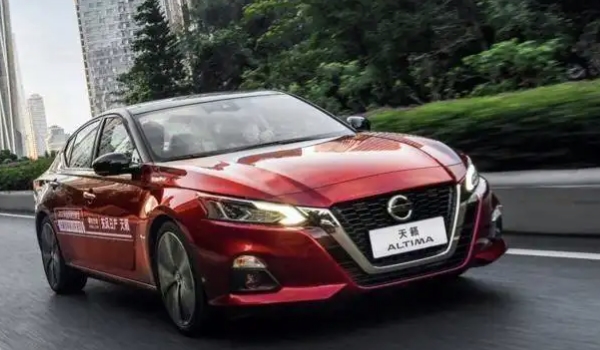 日產天籟2022新款落地價 2021款在售車型起步15.98萬（22款沒有上市）
