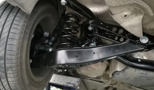 朗逸和速騰哪個(gè)好 速騰車身長(zhǎng)達(dá)4791mm(前后采用獨(dú)立懸架)