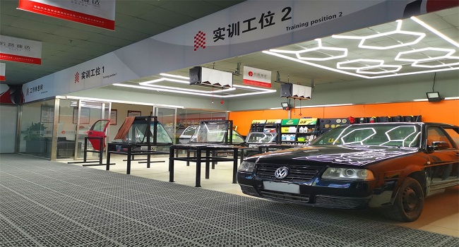 在汽車美容店做學徒怎么樣，選擇專業的培訓機構更靠譜