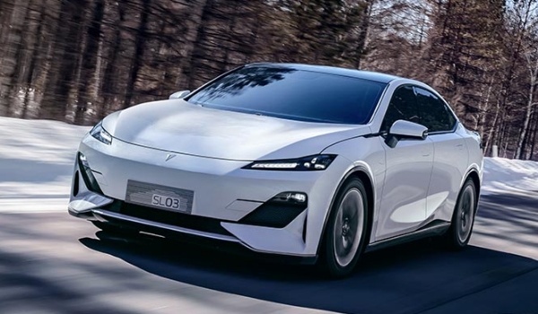 長安深藍sl03增程版純電續航，純電續航超過200km（綜合續航超過1200km）