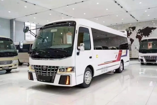 豐田考斯特9座商務車多少錢，市場報價90萬起（裸車最高優惠12萬）