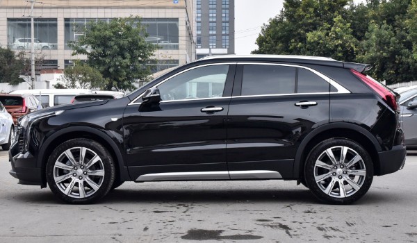 凱迪拉克xt4這款車到底怎么樣 搭載2.0T發(fā)動機(jī)(百公里油耗10L)