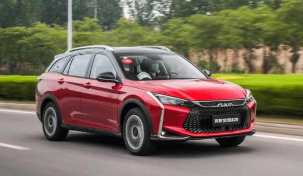 東風風神奕炫gs2021新款車 車輛燃油經濟性好（百公里耗油量5.8~6.7升）