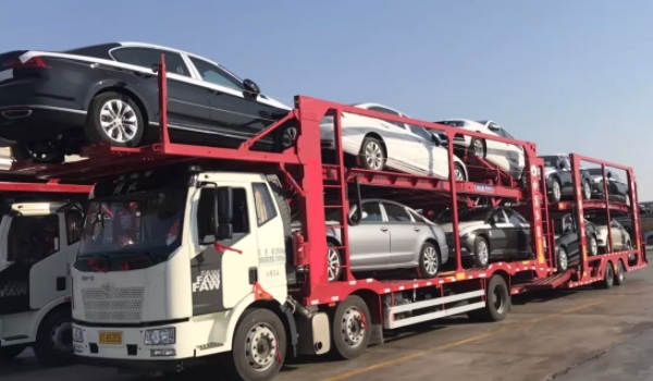 托運汽車一公里多少錢 1公里在1元到10元（選擇有資質的公司運輸）