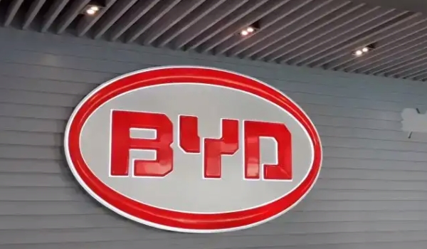 比亞迪是合資還是國產 是屬于國產的（總部位置在深圳）