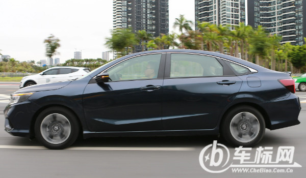 envix本田什么車(chē) 緊湊本田享域車(chē)型(車(chē)身長(zhǎng)達(dá)4.7米)