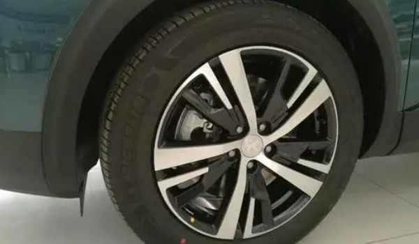 標致5008輪胎型號規格 輪胎型號235/50 r19(采用馬牌輪胎)