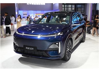 豪華SUV擂臺賽：深藍S09 VS 領(lǐng)克900，誰才是新王？ 封面圖