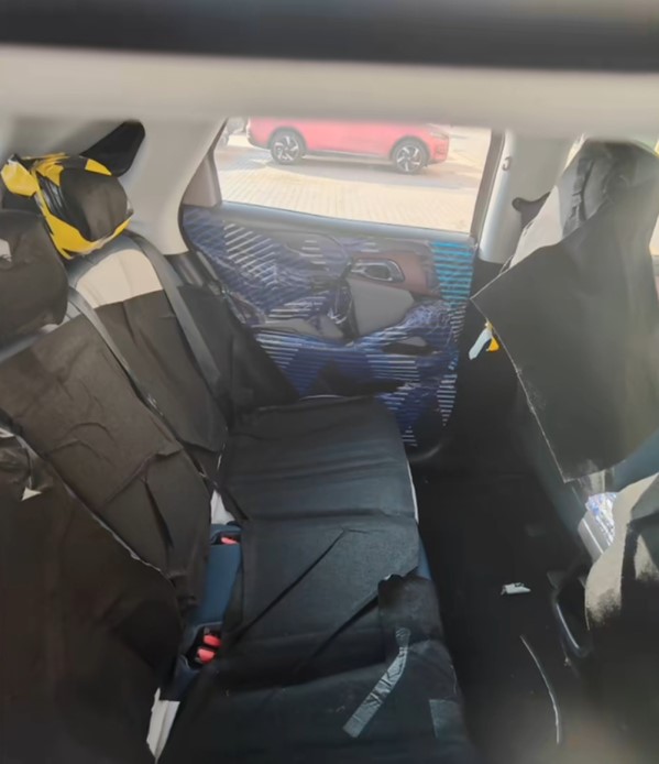 比亞迪元UP實車外觀內飾曝光 定位低于元PLUS 就很mini