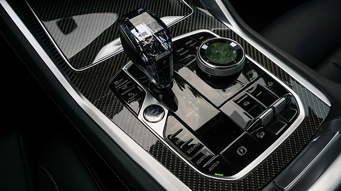 全副武裝的德系戰艦 BMW全新X6評測 