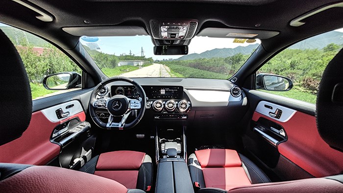 性能與生活兼顧 奔馳AMG GLA35評測