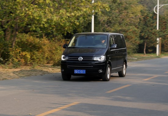 實用又好玩 試駕大眾邁特威T5面包車