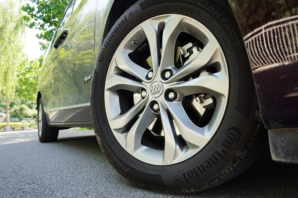 全方位提升 萬車網試駕別克GL8 Avenir