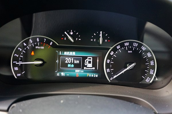 全方位提升 萬車網試駕別克GL8 Avenir