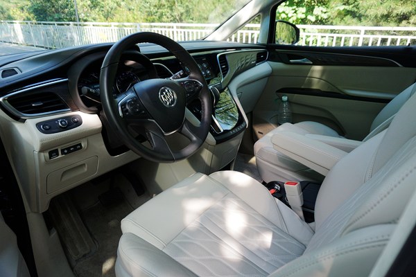全方位提升 萬車網試駕別克GL8 Avenir