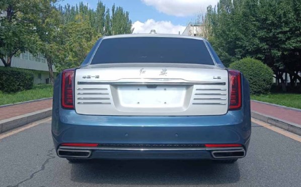 全新紅旗L5轎車曝光！老爺車造型 搭載4.0T V8發動機